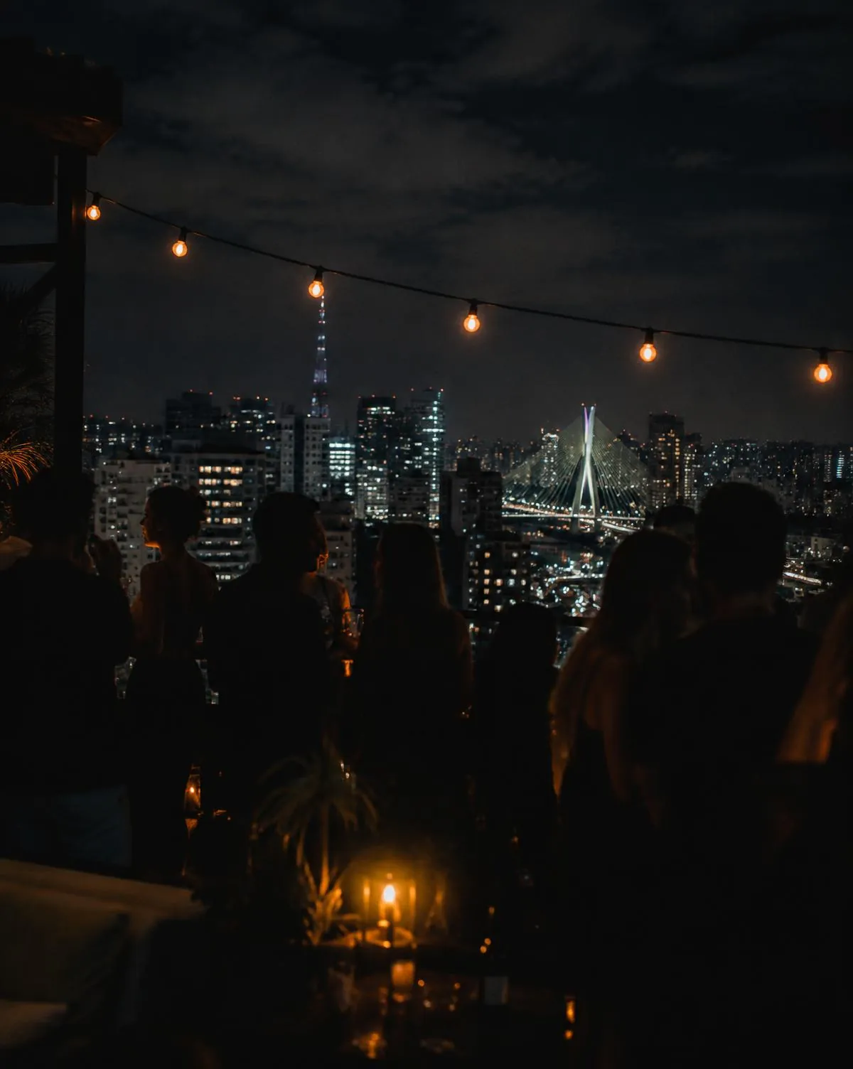 Terraço com vista da cidade